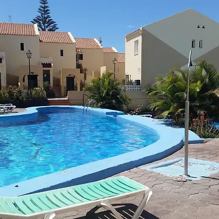 Villa Family Poolside South Facing *
