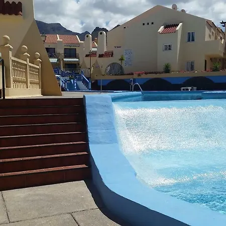 别墅 Family Poolside South Facing