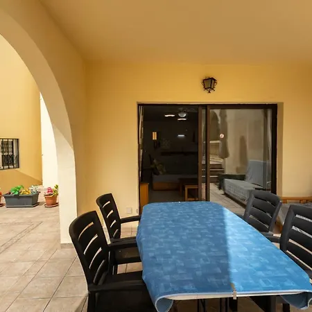 Villa Family Poolside South Facing Costa Adeje (Tenerife)